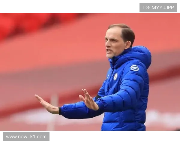 坎特从单后腰转型双后腰核心的战术适配分析