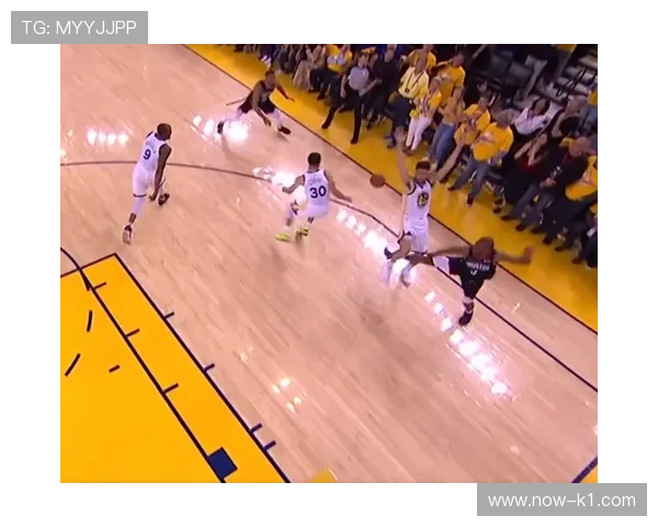 抱人到底算不算犯规？裁判判罚的边界在哪里